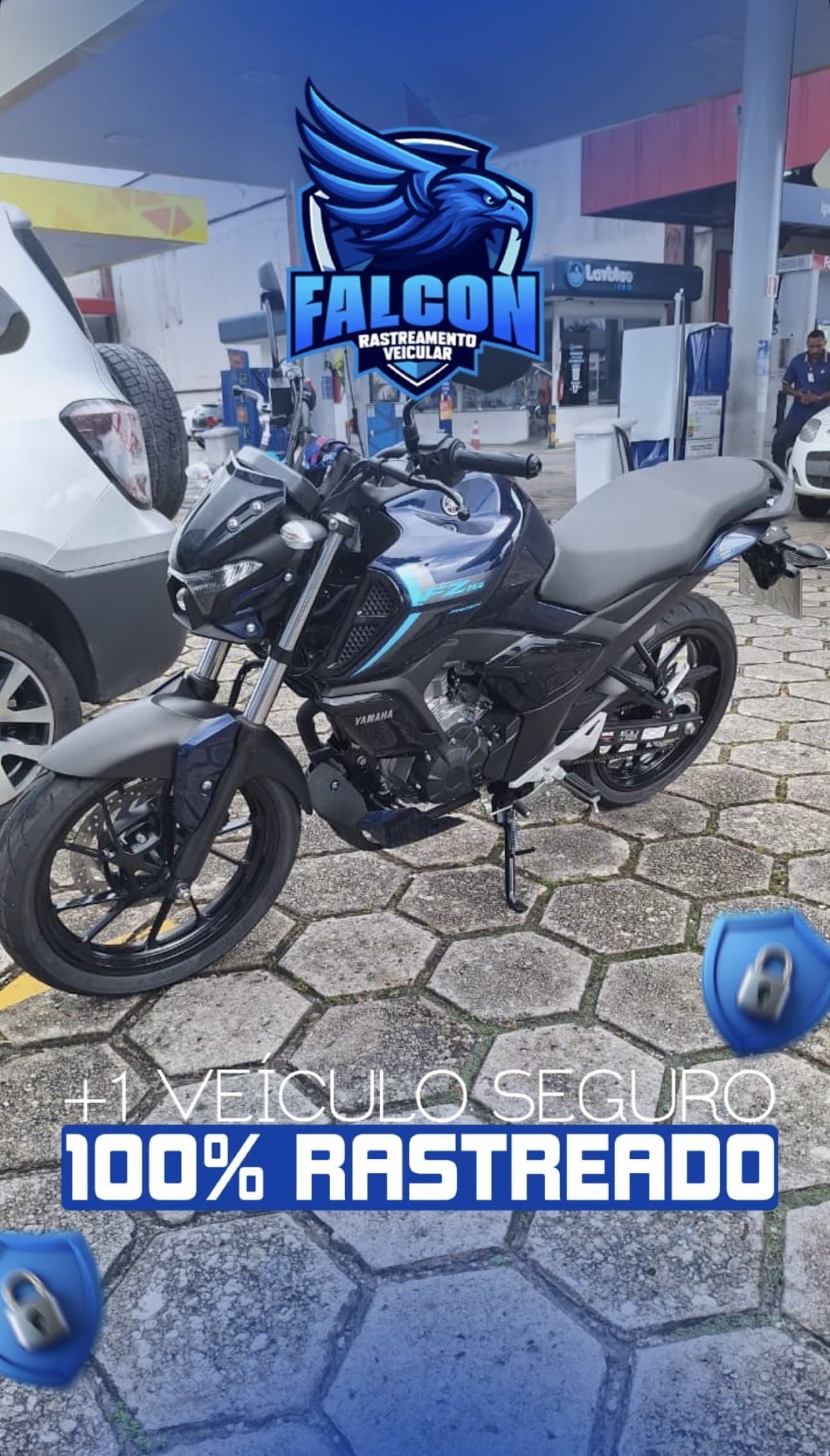 Moto Honda XRE 300 cliente Falcon Rastreamento protegido